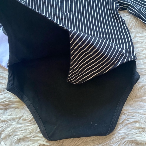 NEW Jack Skellington onsie with back flap, bow tie and matching hat. Halloween - Picture 5 of 5